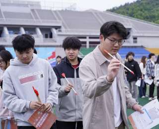 田径场变身“职业游乐场”，武汉晴川学院生涯赋能成长嘉年华“玩”出未来新方向