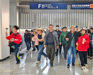 冲阿！冲阿！冲阿！我要第一个体验亚洲最长地铁环线