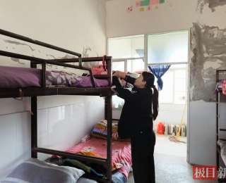 查手机、找刀具，谷城警方开展校园安全突击检查，既“清雷”又普法