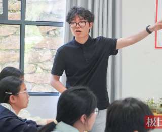 长阳龙舟坪中学青年教师“峰峦相依·青春同行”成长营活动圆满举行