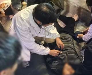 就在荆州！2万人的人海中，3分钟让出一条生命通道