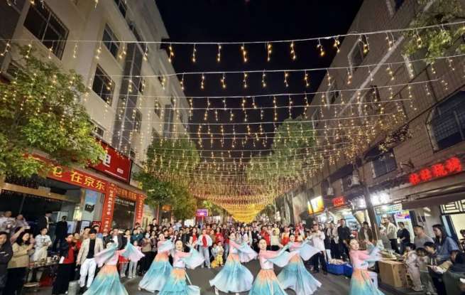 “楚超”激活神农架五一假期，“票根经济”吸引120余家商户