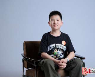 13岁少年痴迷修手机、装电脑、搞3D建模，被网友戏称为“维修圣体”，妈妈因为孩子不出去玩耍而发愁