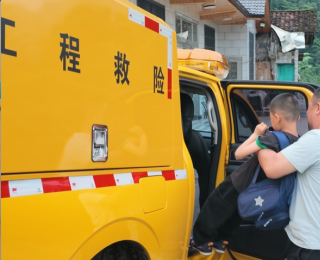 鹤峰走马：暴雨夜前转移159名群众 全域巡查保平安